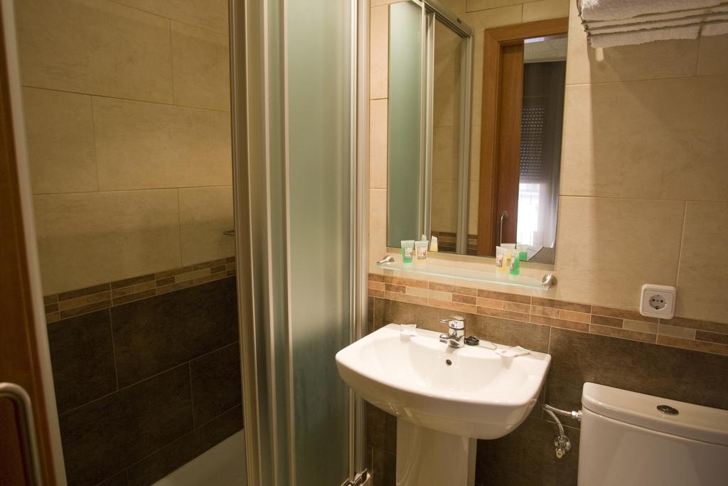 Hostal Barris بالس الغرفة الصورة