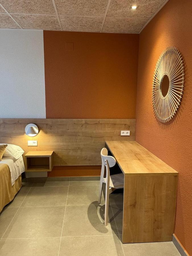Hostal Barris بالس المظهر الخارجي الصورة