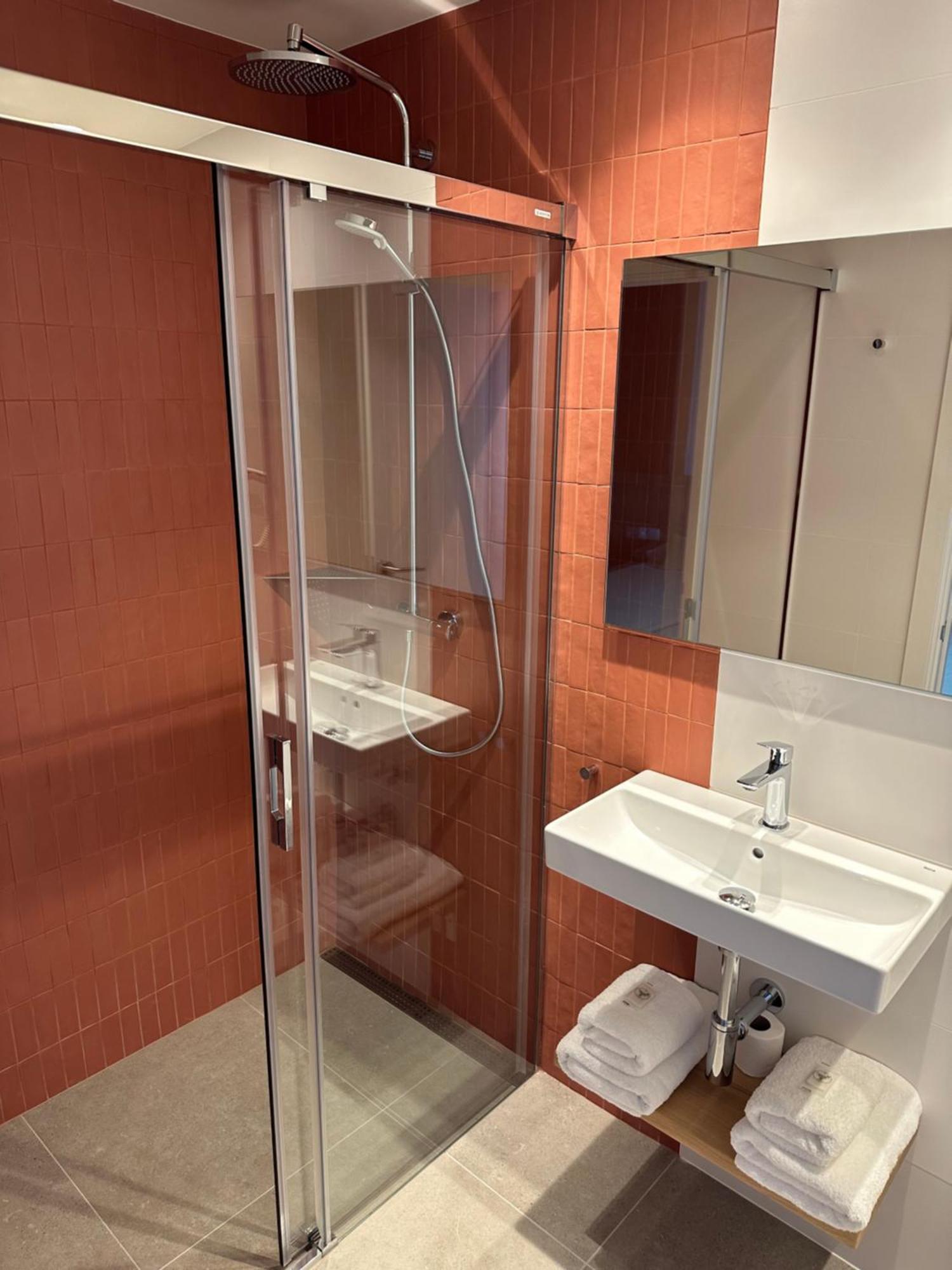 Hostal Barris بالس المظهر الخارجي الصورة